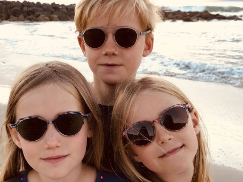 Lunettes de soleil enfants-irisetoctave Lunettes de soleil enfants à la plage